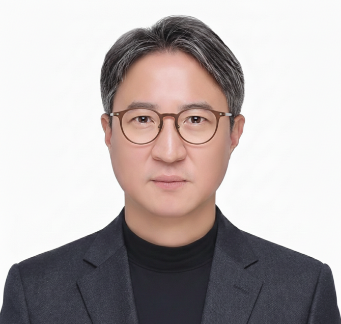 Professor Taesik Lee